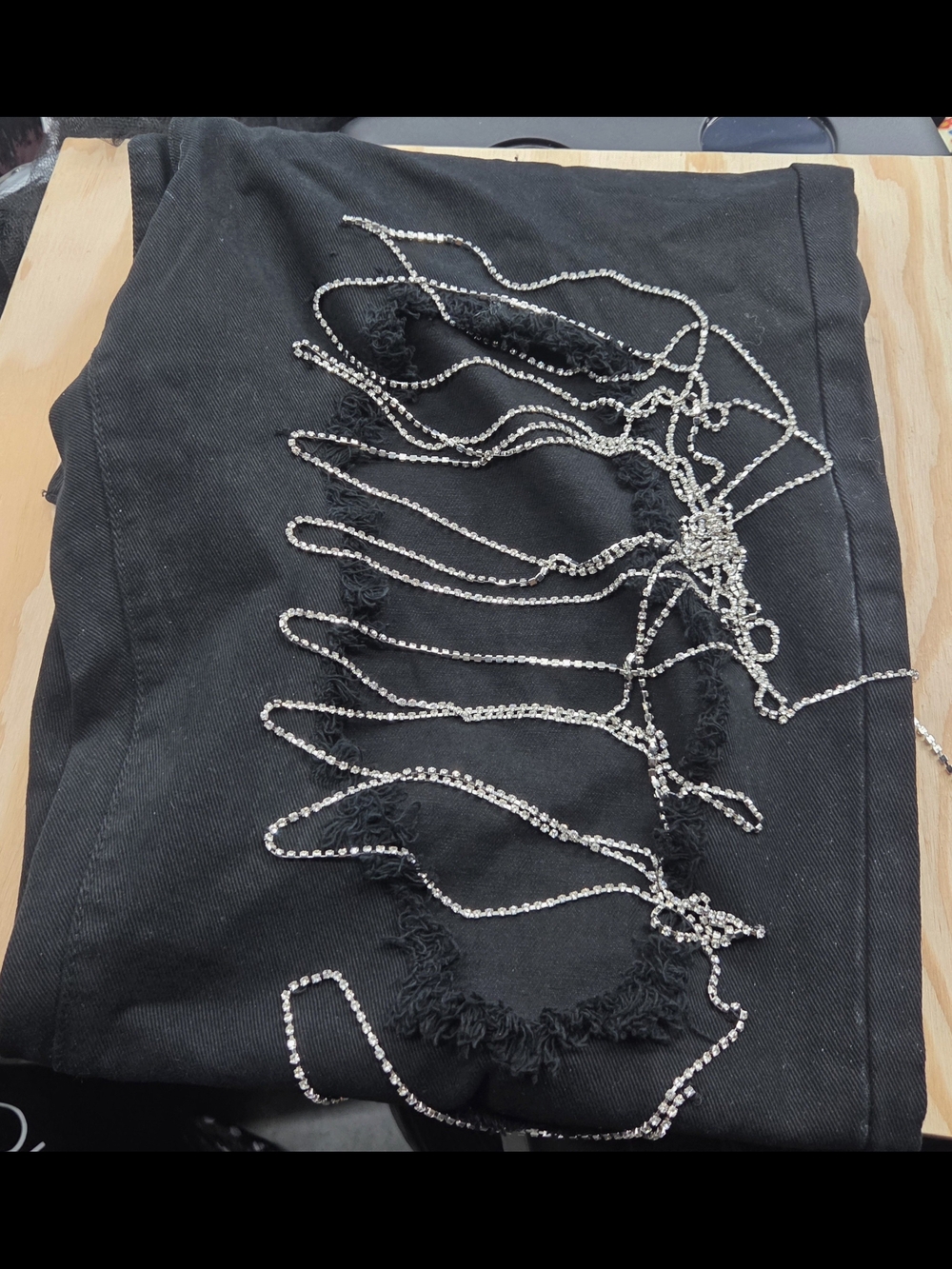 Wide-Leg Jeans Rhinestone Chain Detail - Picture 2 of 3